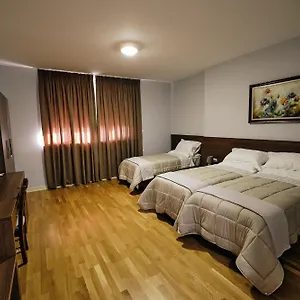 *** Hotel In Center Albanie